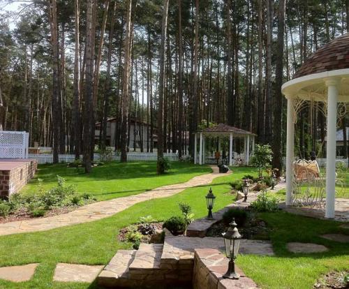 Какие особенности беседок из дерева на даче следует учитывать при их строительстве