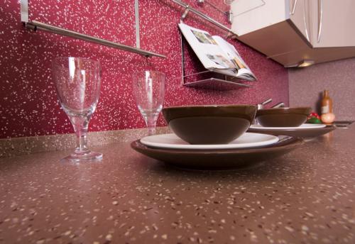 Фартук из камня. Посмотрите наши фото и выберите свой кухонный фартук из искусственного камня