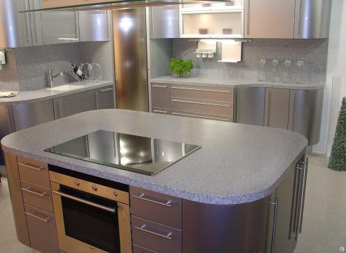 Фартук из камня. Посмотрите наши фото и выберите свой кухонный фартук из искусственного камня