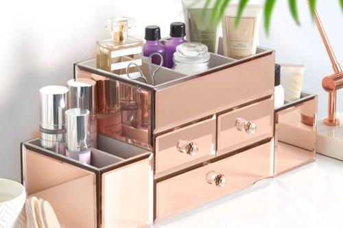 Какие лайфхаки помогут организовать хранение косметики и средств гигиены. Где хранить косметику дома?