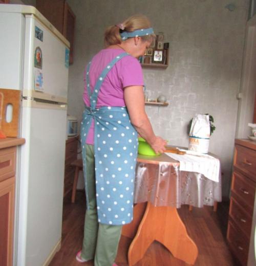 Сшить фартук для кухни своими руками / выкройка. Выкройка фартука: пошаговая инструкция, как сшить кухонный фартук своими руками, фото лучших идей и выкроек