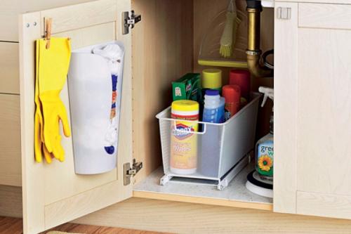 Какие лайфхаки помогут сэкономить место под раковиной. Ден.  Пространство под раковиной.