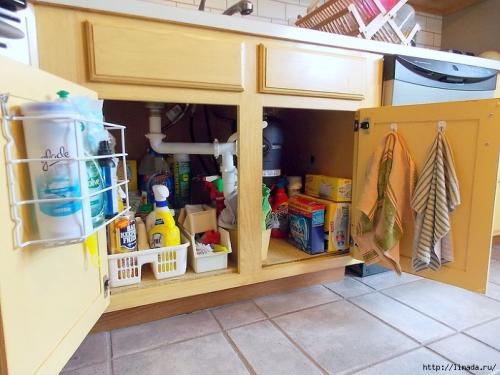 Какие лайфхаки помогут сэкономить место под раковиной. Ден.  Пространство под раковиной.