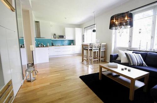 Планировка 2-комнатной квартиры 50 кв м. Что и с чем совмещать?