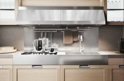 Какой лучше сделать фартук на кухне и из чего. Как определить размеры фартука