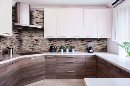 Какой лучше сделать фартук на кухне и из чего. Как определить размеры фартука 25 Какой лучше сделать фартук на кухне и из чего. Как определить размеры фартука 25