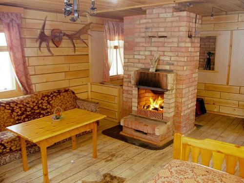 Мини камин для дачи: компактное решение для уютного отопления 08