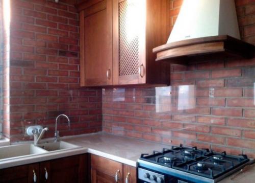 Как приклеить фартук из абс пластика. Как прикрепить пластиковый фартук на кухне своими руками