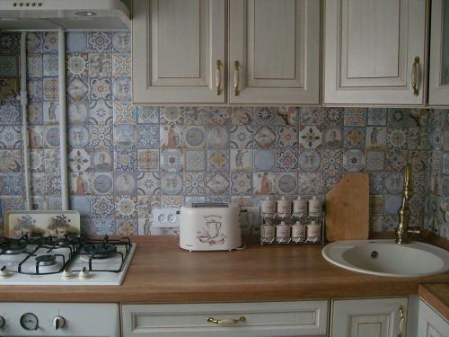 Цвета фартуков для кухни. Современный фартук для кухни