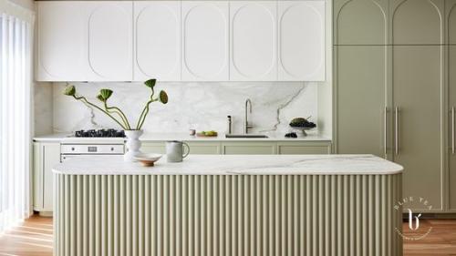 Какие стили или дизайны пола и фартука сейчас наиболее популярны. Тренды в дизайне современной кухни