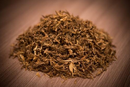 Как увлажнить табак в кисете. Как смягчить домашний табак