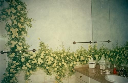 Рисунок цветов на стене в интерьере. Варианты рисунков на стенах