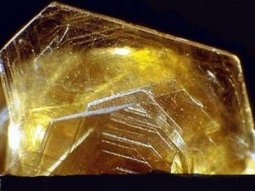 Что такое слюдяные окошки. Что такое слюда? Свойства, способы добычи слюды, области применения минерала