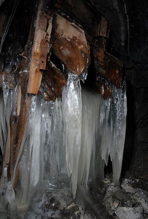 Слюда полезное ископаемое описание. Что такое слюда? Свойства, способы добычи слюды, области применения минерала