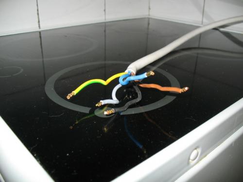 Как подключить электроплиту к розетке. Установка и подключение 17