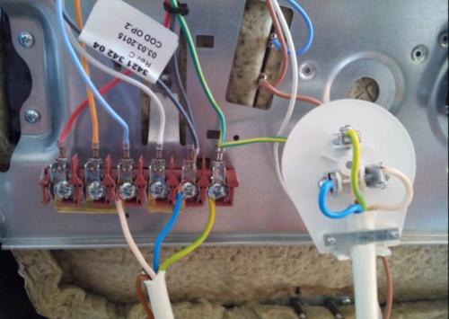 Как подключить электроплиту к автомату. Как подключить электрический духовой шкаф и варочную поверхность (электроплиту)