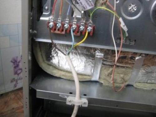 Как правильно самостоятельно подключить электроплиту к сети. Самостоятельное подключение электрической плиты 16