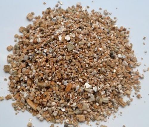 Перлит и вермикулит в чем разница. Вермикулит и перлит: в чем отличия?