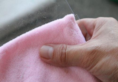 Чем отмыть оргстекло. Чем почистить оргстекло?