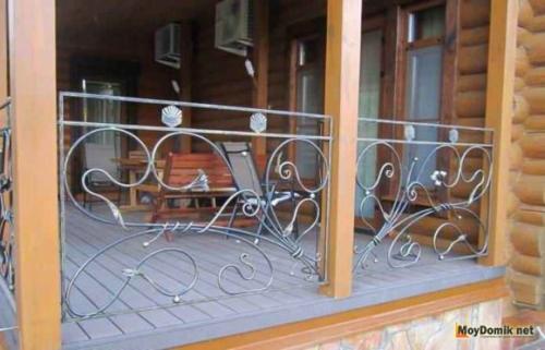 Какие виды ограждений можно использовать для веранды. Виды ограждений для террасы – технология изготовления деревянного ограждения и лестницы на террасу