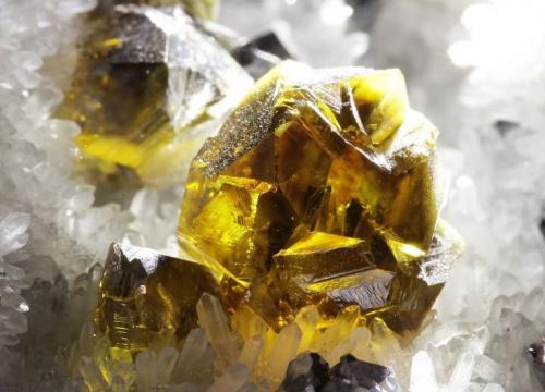 Кварц формула. Кварц камень: свойства и кому подходит по знаку зодиака