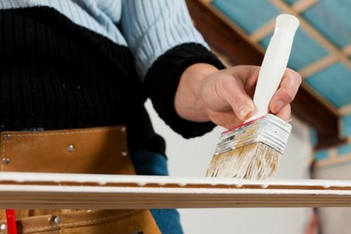 Как выбрать подходящую белой краску для бетона. Как выбрать белую краску — рейтинг 2024 года, современные виды, оттенки и особенности применения