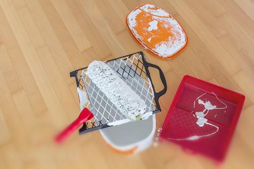 Как выбрать подходящую белой краску для бетона. Как выбрать белую краску — рейтинг 2024 года, современные виды, оттенки и особенности применения