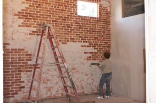 Кладка оконных проемов из кирпича своими руками. Самодельный прогон 09