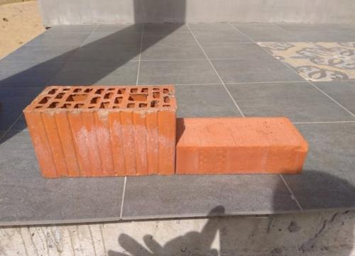 Кладка в четверть кирпича сколько в метре. Сколько кирпича в 1 м  кладки в зависимости от видов материала и толщины шва