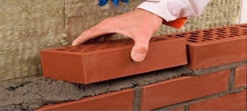 Какие инструменты и материалы необходимы для кладки углов из кирпича