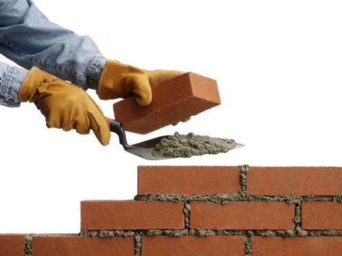 Какие инструменты и материалы необходимы для кладки углов из кирпича