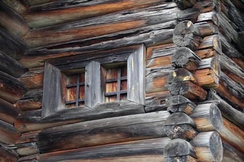 Слюда окна. Очи русской избы - окна и их обрамление