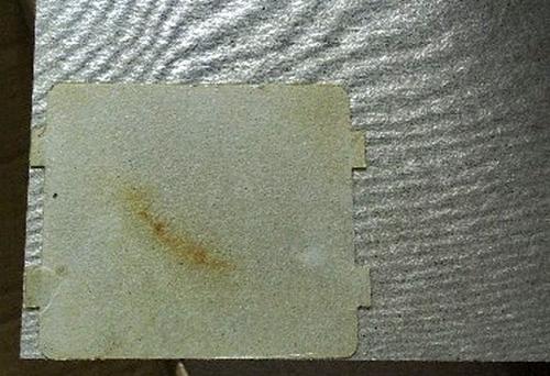 Слюда для микроволновки чем заменить. Почему трещит и искрит микроволновка?