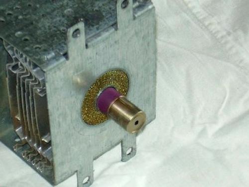 Слюда для микроволновки чем заменить. Почему трещит и искрит микроволновка?