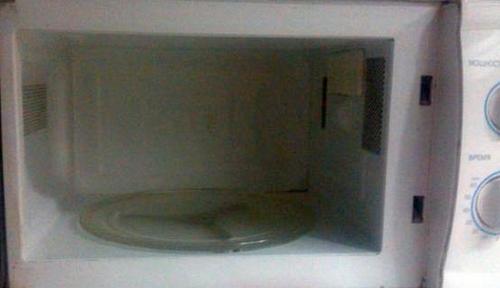 Слюда для микроволновки чем заменить. Почему трещит и искрит микроволновка?