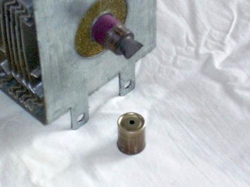 Слюда для микроволновки чем заменить. Почему трещит и искрит микроволновка?