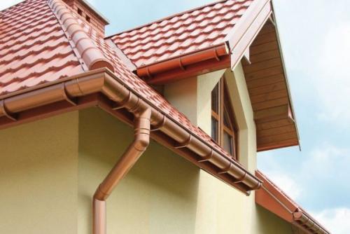 Крыша без водостока. Можно ли обойтись без водосточной системы на крыше?