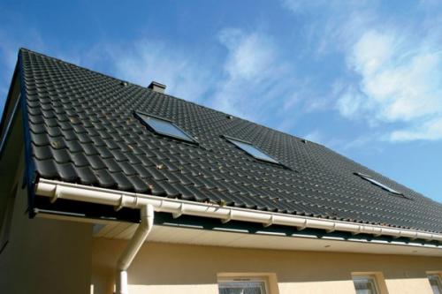 Крыша без водостока. Можно ли обойтись без водосточной системы на крыше?