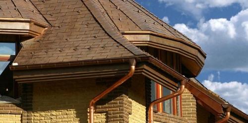 Крыша без водостока. Можно ли обойтись без водосточной системы на крыше?