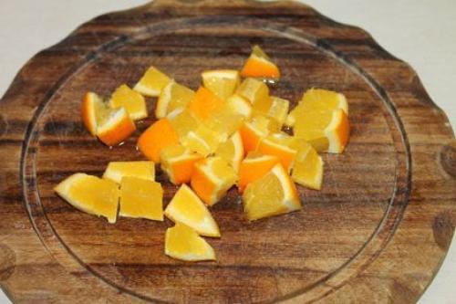 Можно ли использовать красное вино и чеснок в сочетании с другими пряностями, например, с корицей или лавровым листом. Глинтвейн из красного вина со специями и цитрусовыми в домашних условиях