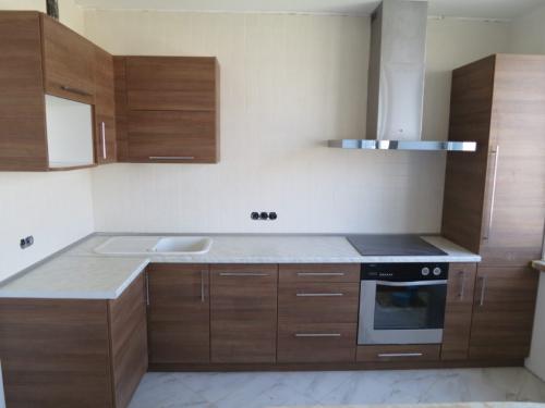 Сочетание цветов в интерьере кухни коричневый. Почему стоит применить этот цвет в интерьере?