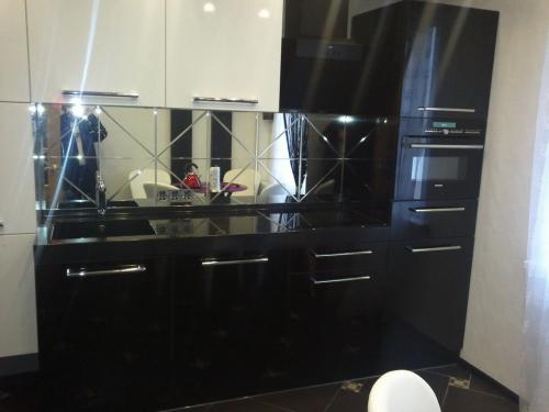 Как выбрать фартук для кухни: практические советы, фото примеры