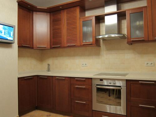 Как выбрать фартук для кухни: практические советы, фото примеры