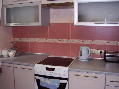 Как выбрать фартук для кухни: практические советы, фото примеры