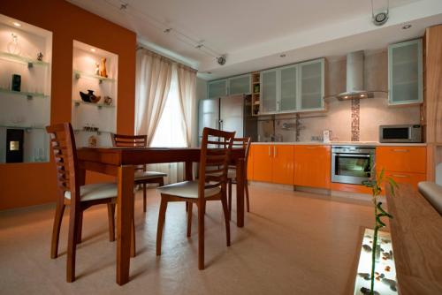 Фартук для кухни. 16 советов по выбору фартука для кухни, обзор 7 типов материалов