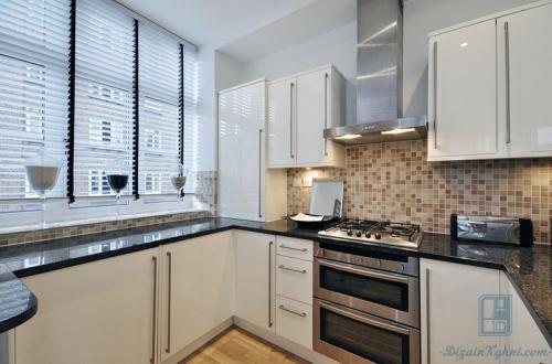 Светлая кухня темная столешница и фартук. Интерьер белой кухни с темной столешницей